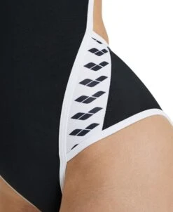 Arena Solid Icons Super Flyback -Swim Hub Pro 005036 501 w icons team superfly back one piece 005 o