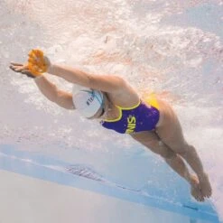 Finis ISO Paddles 12 Finis ISO Paddles -Swim Hub Pro 1.05.033 swim04