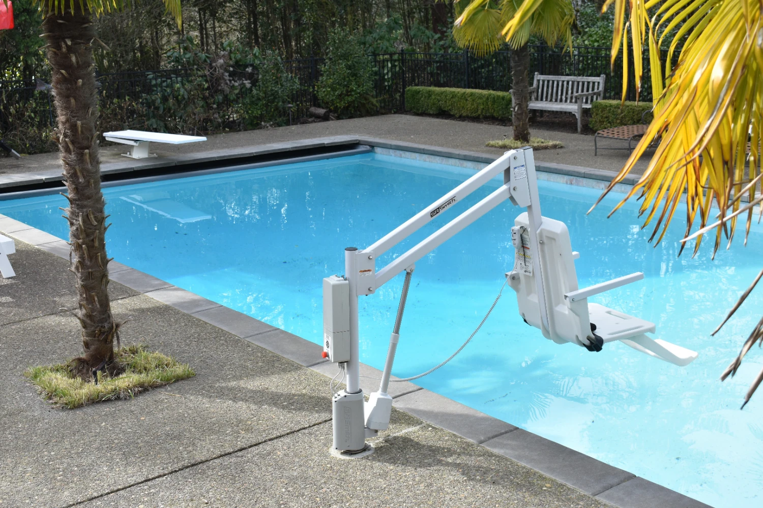 SR Smith AXS2 Pool Lift Includes Locking Anchor 4 SR Smith AXS2 Pool Lift Includes Locking Anchor - Image 2